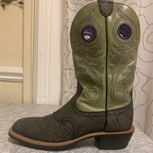 >>>>>>Men’s Ariat cowboy boots size 12D<<<<<<